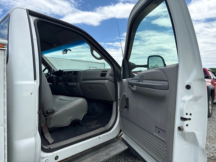 2001-ford-f450-image-61