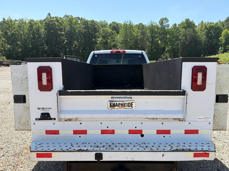 2018-chevrolet-2500-image-69