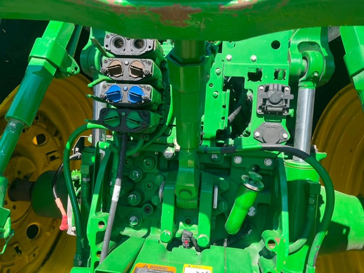 2023-john-deere-7r-210-image-48