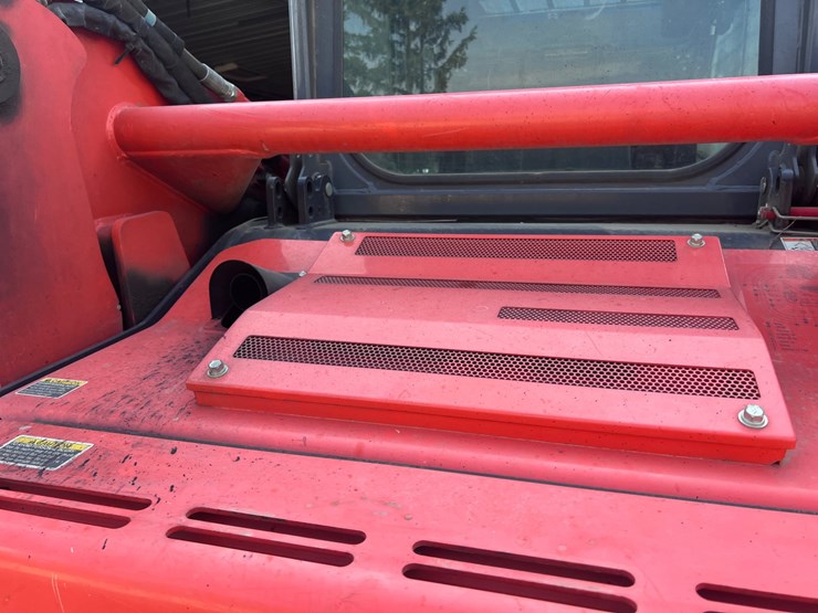 #2093-•-kubota-sv75-image-17