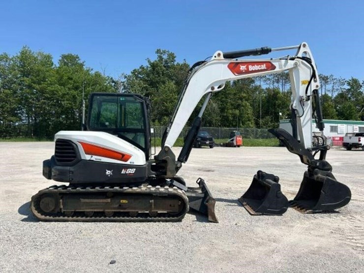 2022-bobcat-e88-image-4