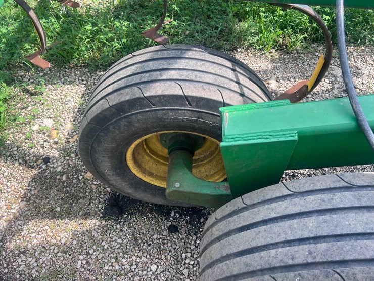 john-deere-726-image-9