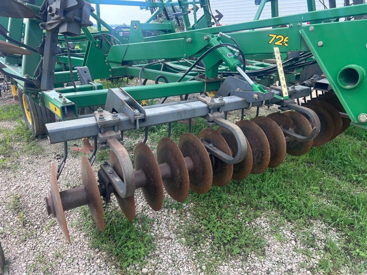 john-deere-726-image-22