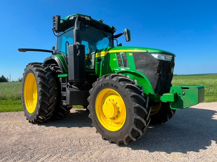 2023-john-deere-7r-210-image-13