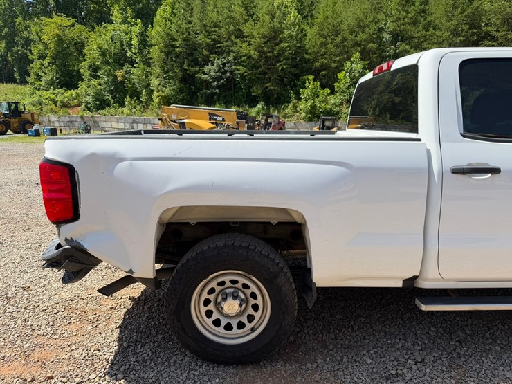 2019-chevrolet-silverado-1500-image-19