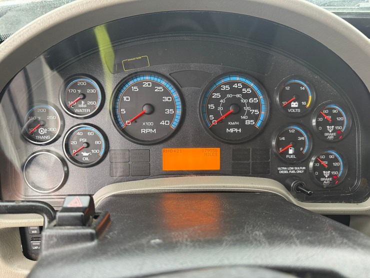 2011-international-durastar-4300-image-74
