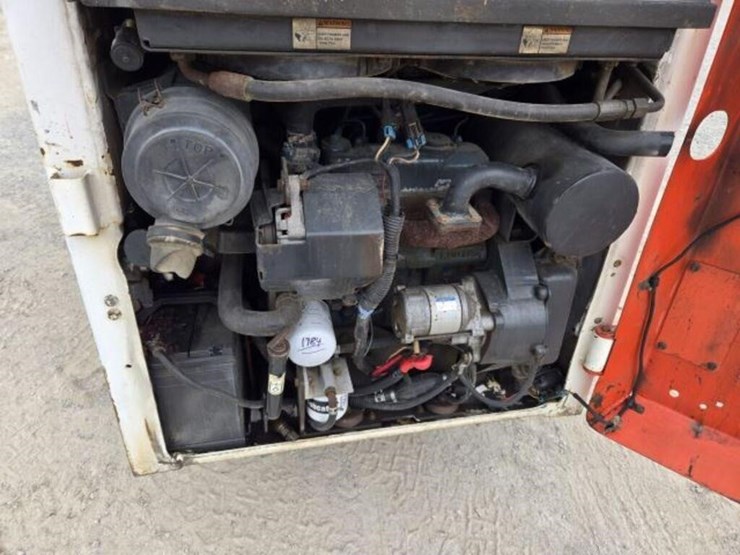 2012-bobcat-s70-image-11