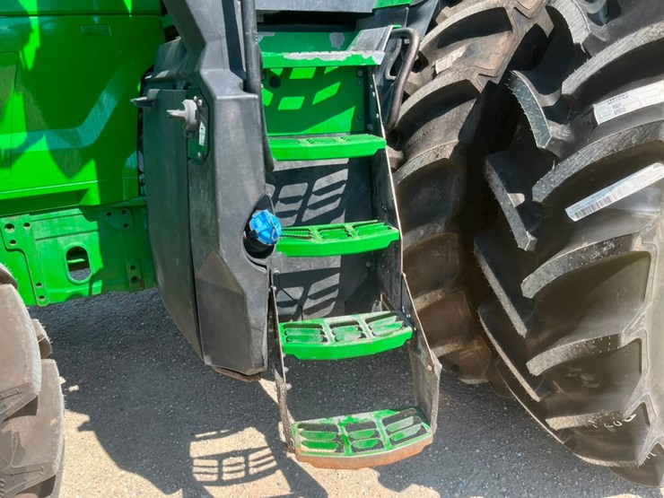 2023-john-deere-7r-210-image-65