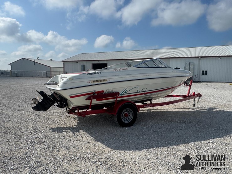 run-#21---1994-rinker-209-special-bow-rider-boat-image-5
