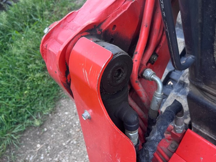 #2093-•-kubota-sv75-image-21
