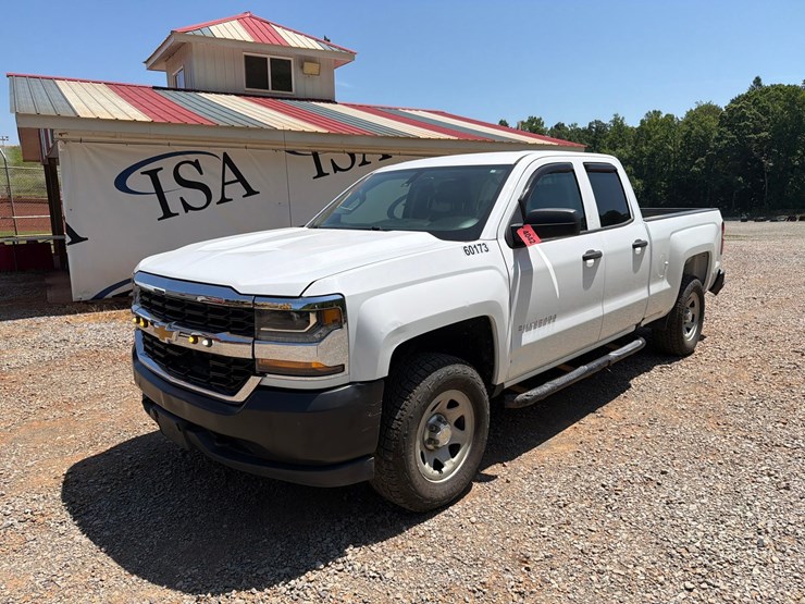 2019-chevrolet-silverado-1500-image-1