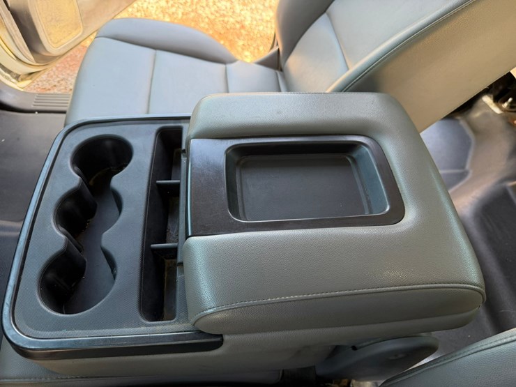 2019-chevrolet-silverado-1500-image-36
