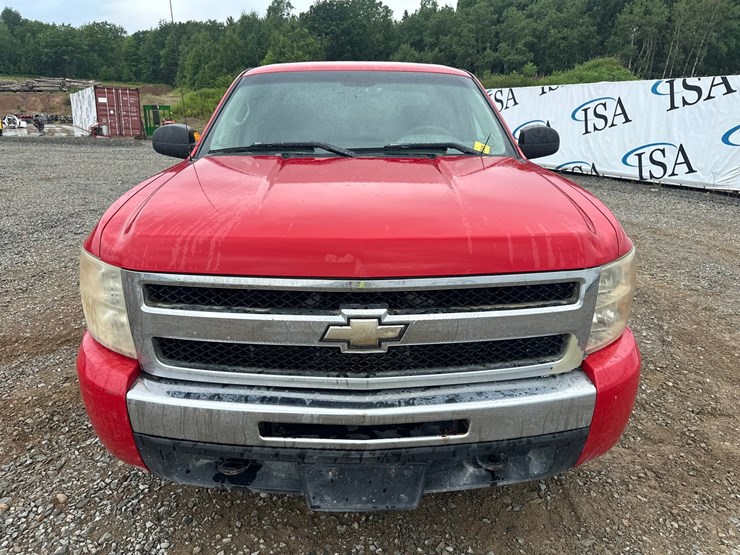 2011-chevrolet-1500-image-8