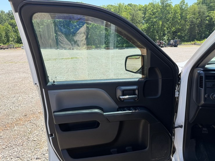 2019-chevrolet-silverado-1500-image-36