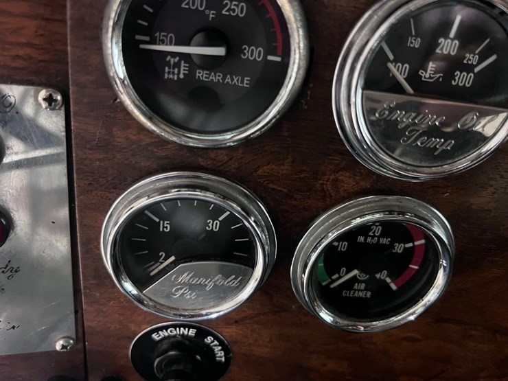 peterbilt-379-image-59