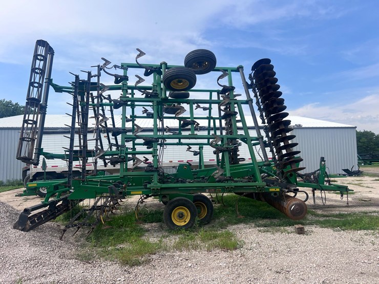john-deere-726-image-1
