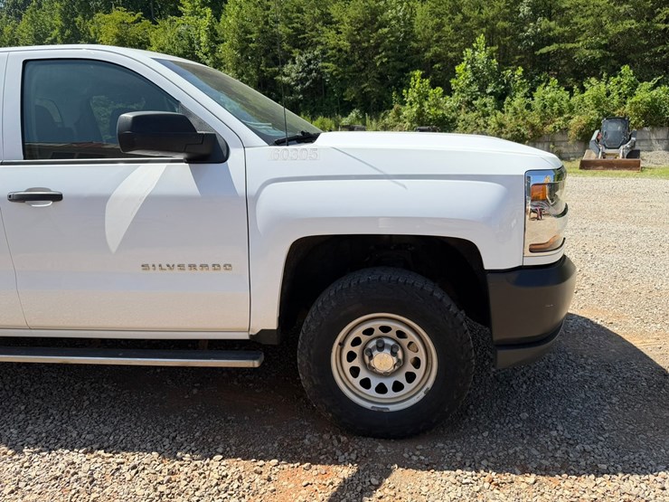 2019-chevrolet-silverado-1500-image-21