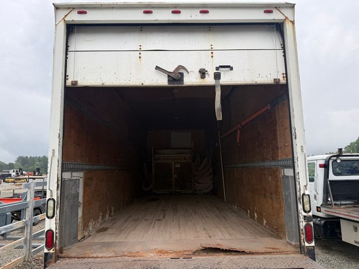 2011-international-durastar-4300-image-57
