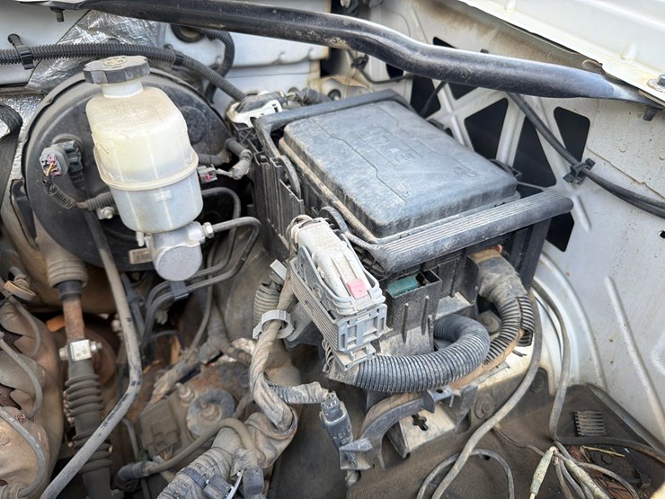2016-chevrolet-silverado-1500-image-78