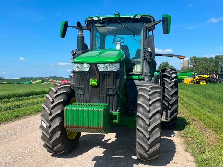 2023-john-deere-7r-210-image-20