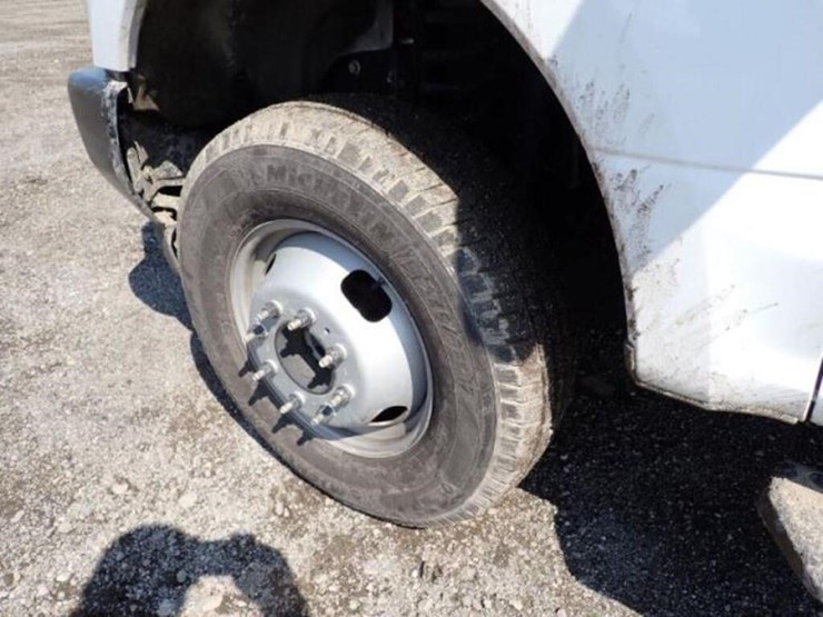 2019-ford-f350-xl-image-28