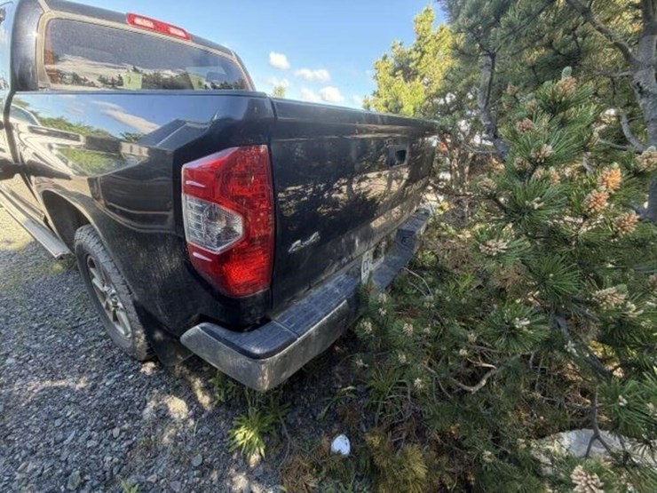 2017-toyota-tundra-image-4