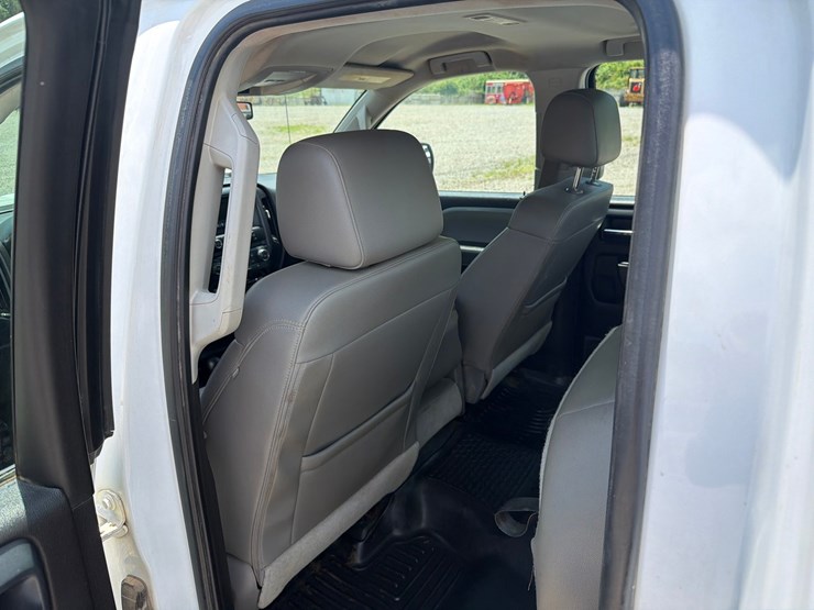 2016-chevrolet-silverado-1500-image-39