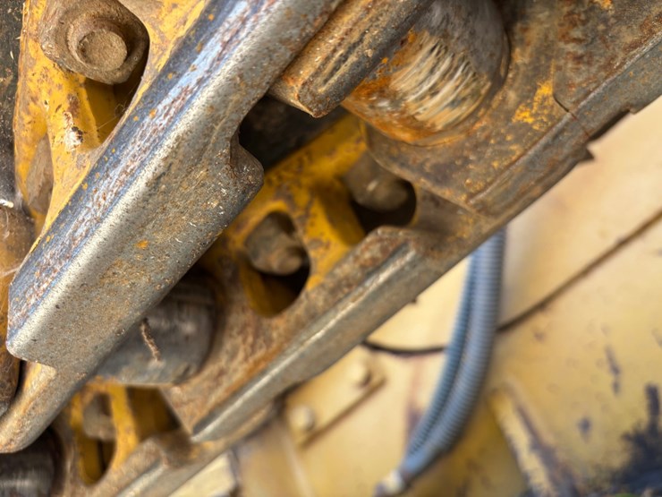 caterpillar-d5c-iii-image-73