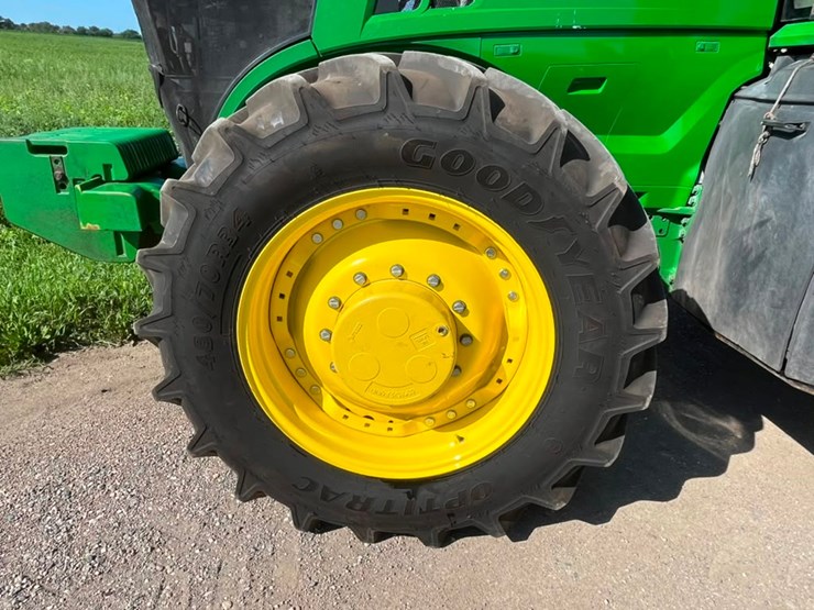 2023-john-deere-7r-210-image-23