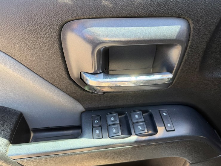 2019-chevrolet-silverado-1500-image-37