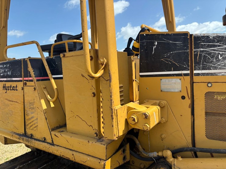 caterpillar-d5c-iii-image-11