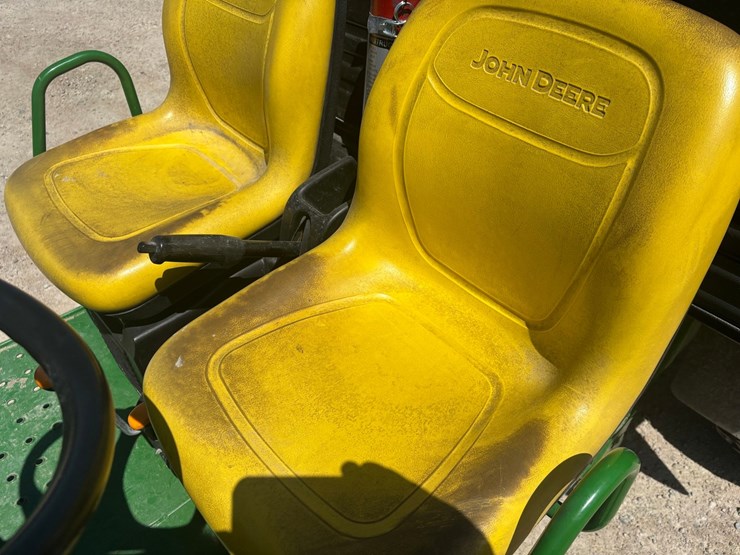 2016-john-deere-gator-image-28
