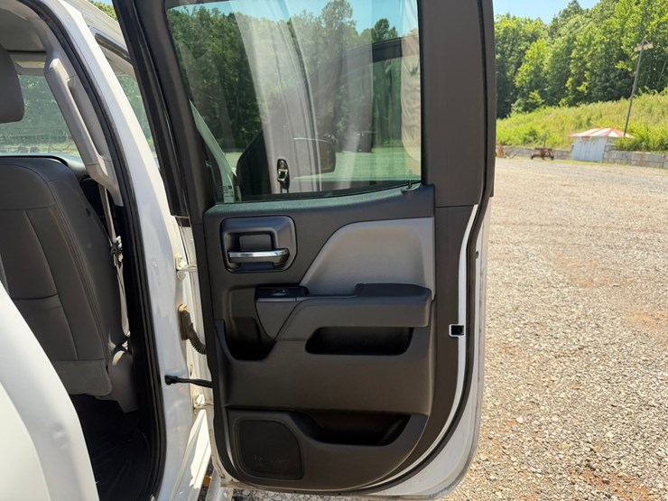 2019-chevrolet-silverado-1500-image-45