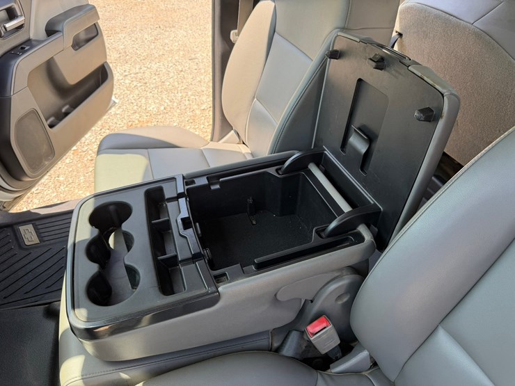 2019-chevrolet-silverado-1500-image-35