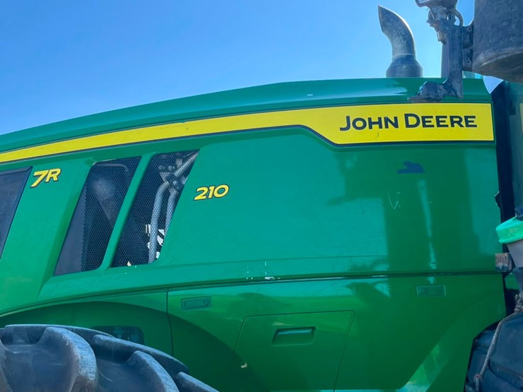 2023-john-deere-7r-210-image-55