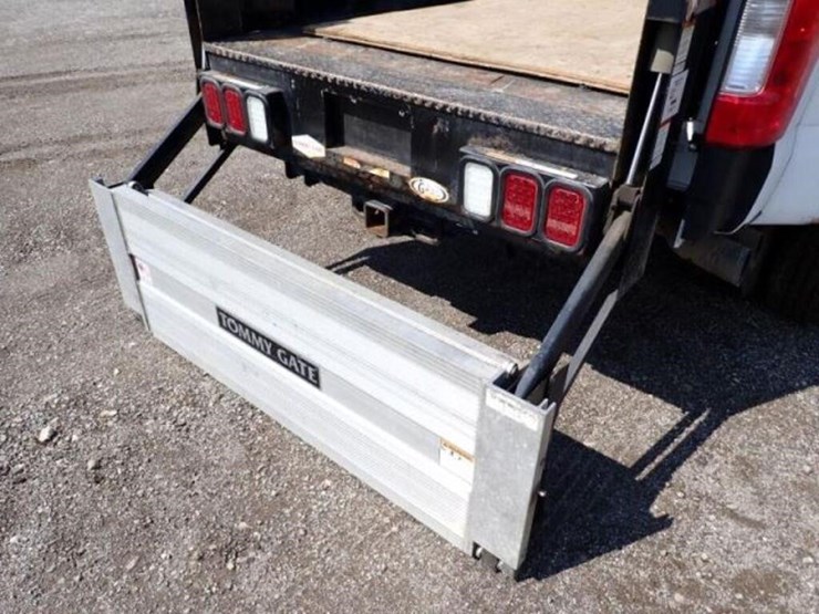 2019-ford-f350-xl-image-35
