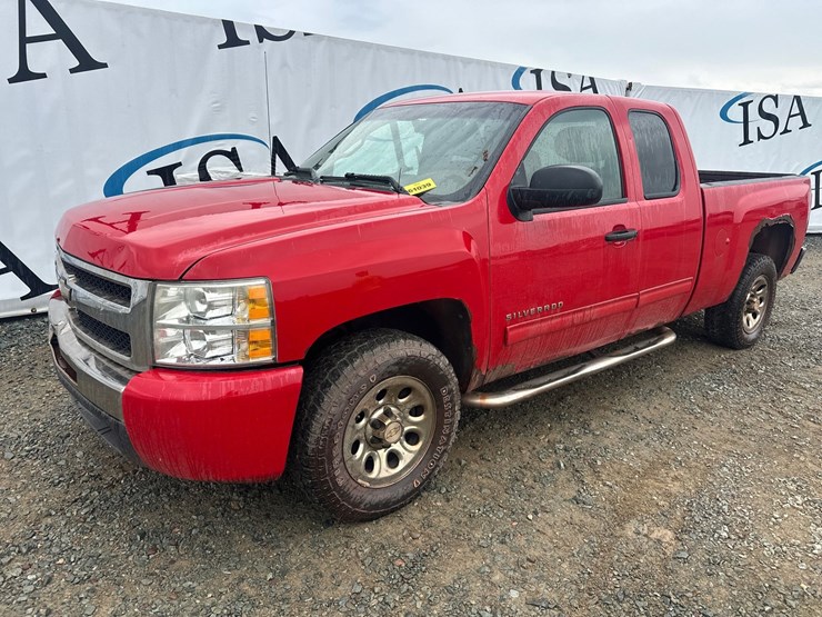 2011-chevrolet-1500-image-1