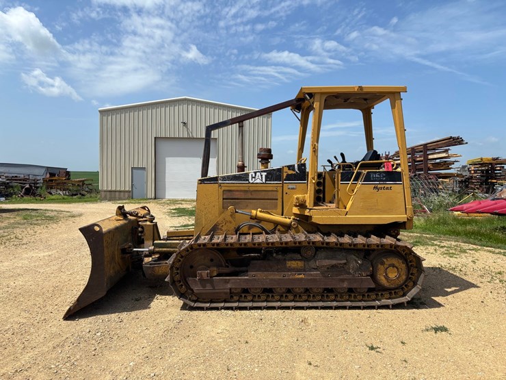 caterpillar-d5c-iii-image-2