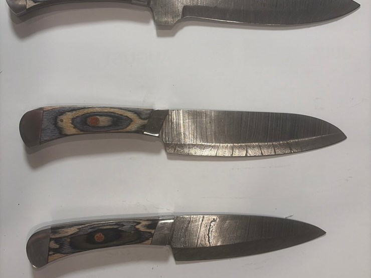 #5933-•-(5)-unused-knives-image-2