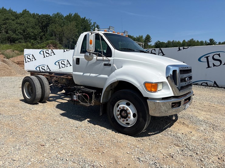 ford-f750-image-7