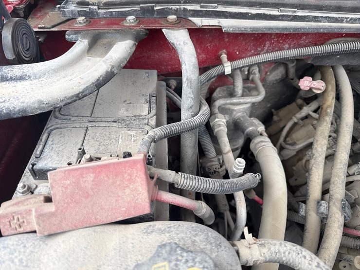 2011-chevrolet-1500-image-13