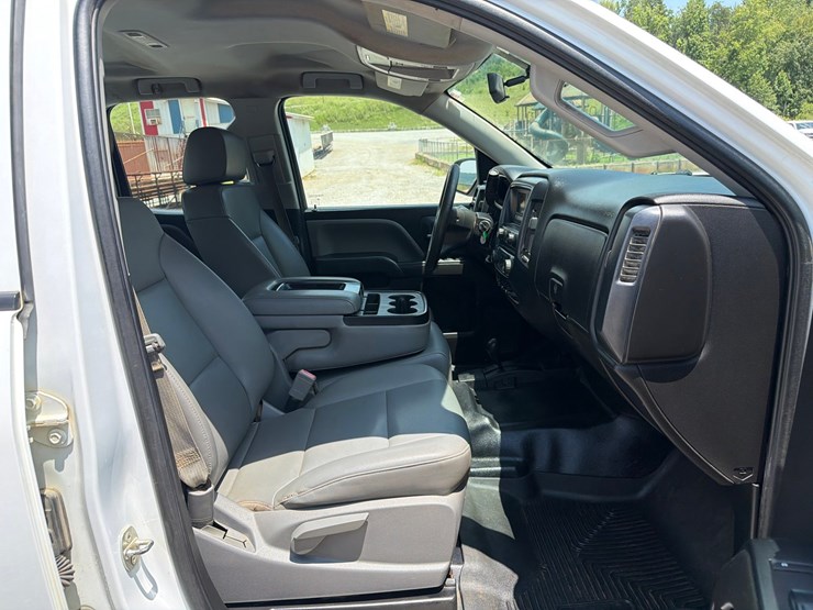2016-chevrolet-silverado-1500-image-47
