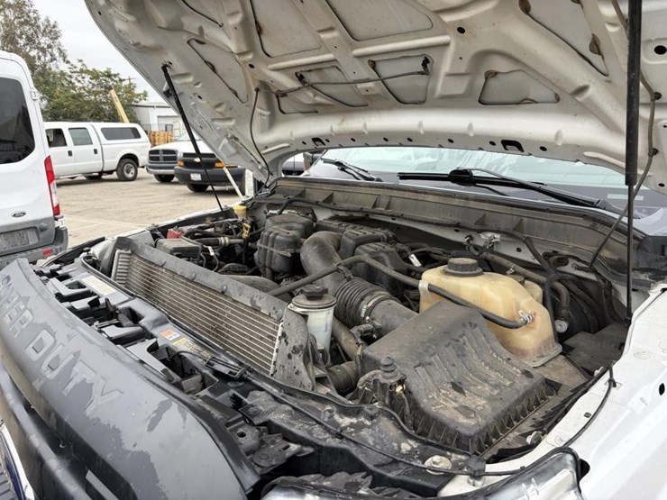 2016-ford-f350-xl-image-7
