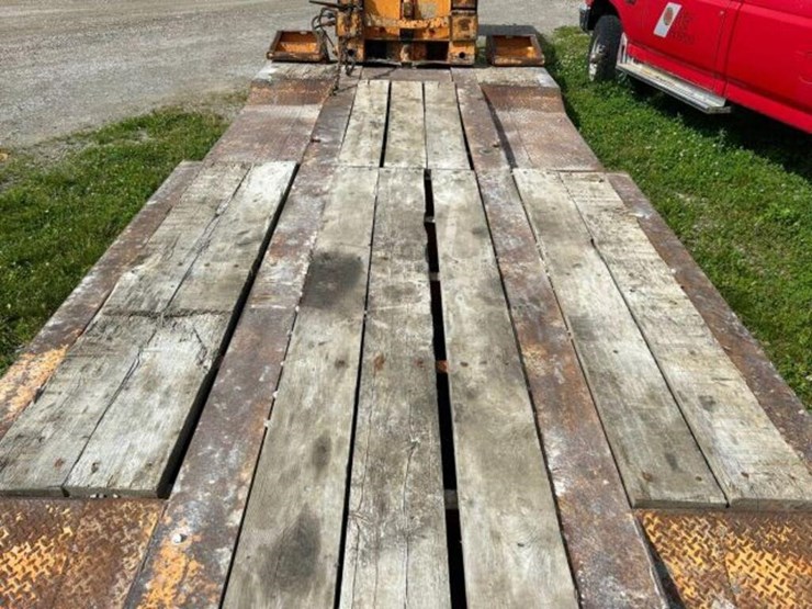 2010-eager-beaver-50gsl/3-50-ton-quad/a-lowboy-112-image-35