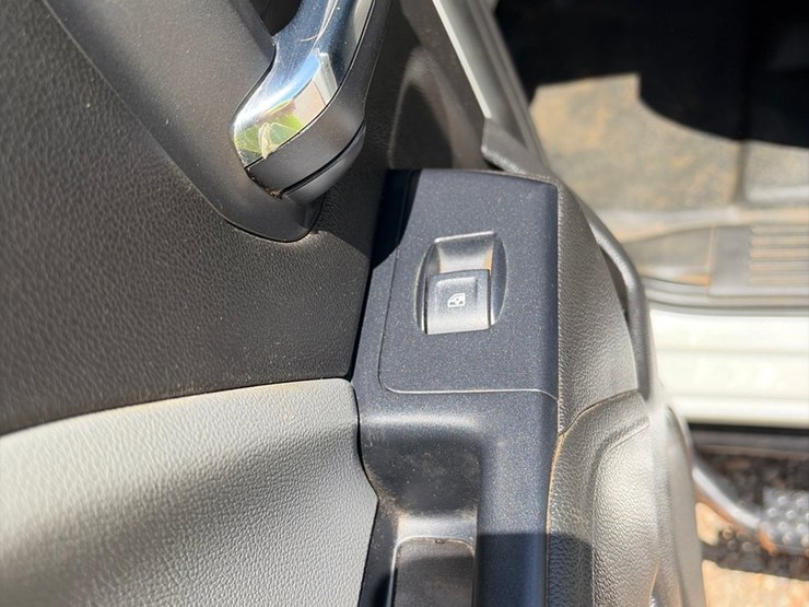 2019-chevrolet-silverado-1500-image-24