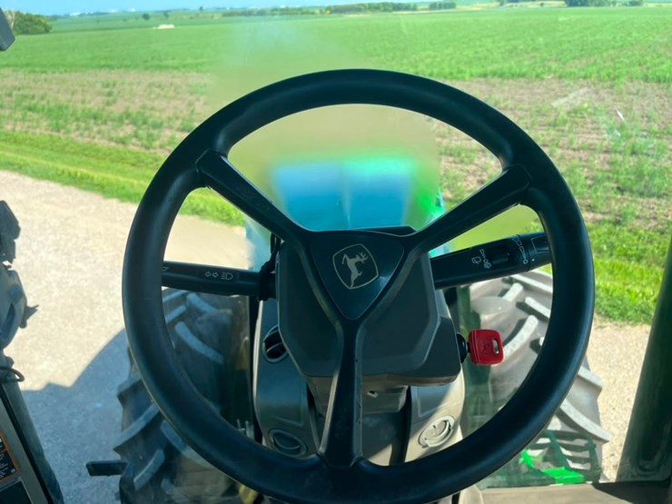 2023-john-deere-7r-210-image-41