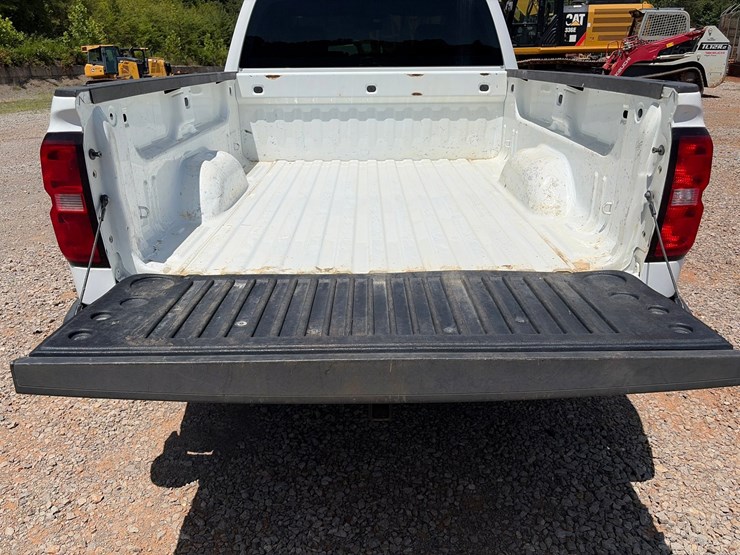 2019-chevrolet-silverado-1500-image-16