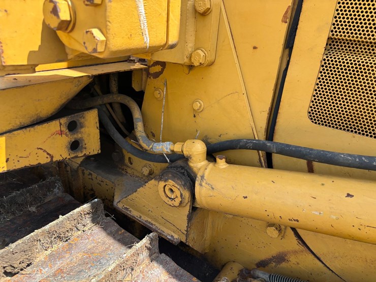 caterpillar-d5c-iii-image-61