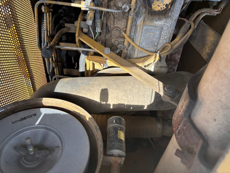 caterpillar-d5c-iii-image-32