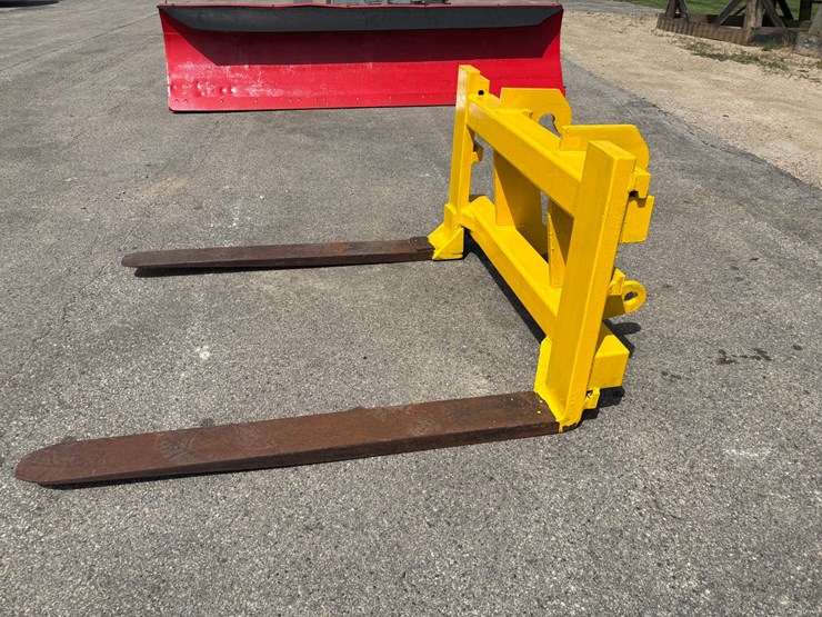 caterpillar-th350b-image-1